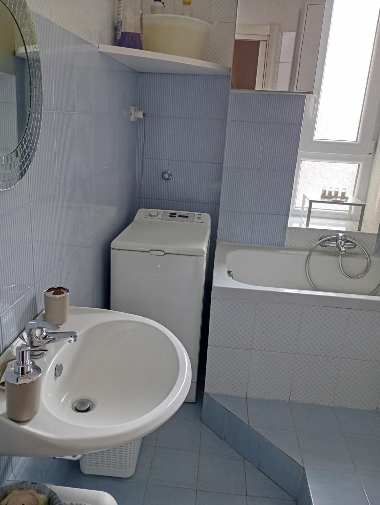 Flores Home, Vintage Charm Near City Center & Navigli *