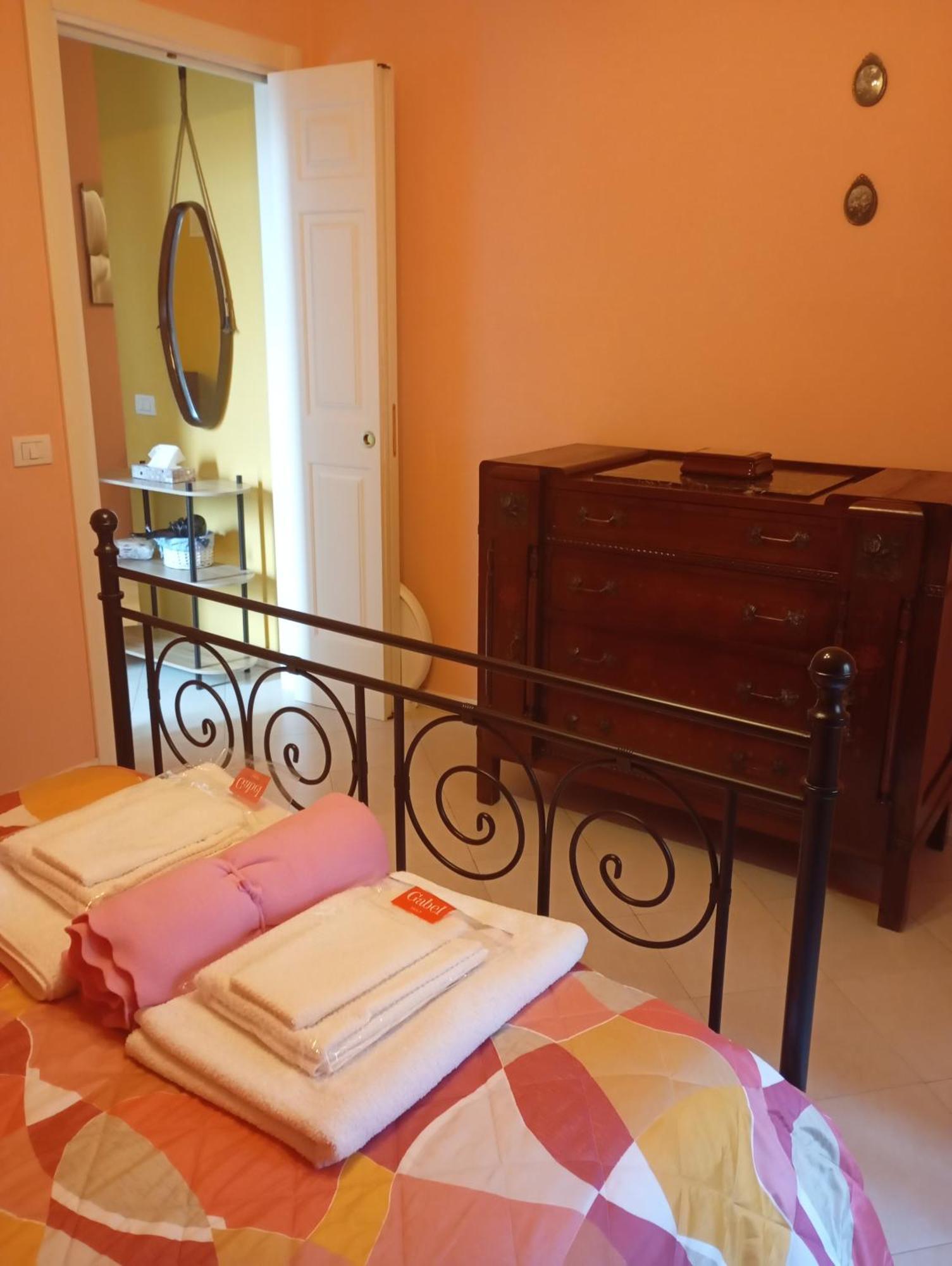 Appartement Flores Home, Vintage Charm Near City Center & Navigli Milan