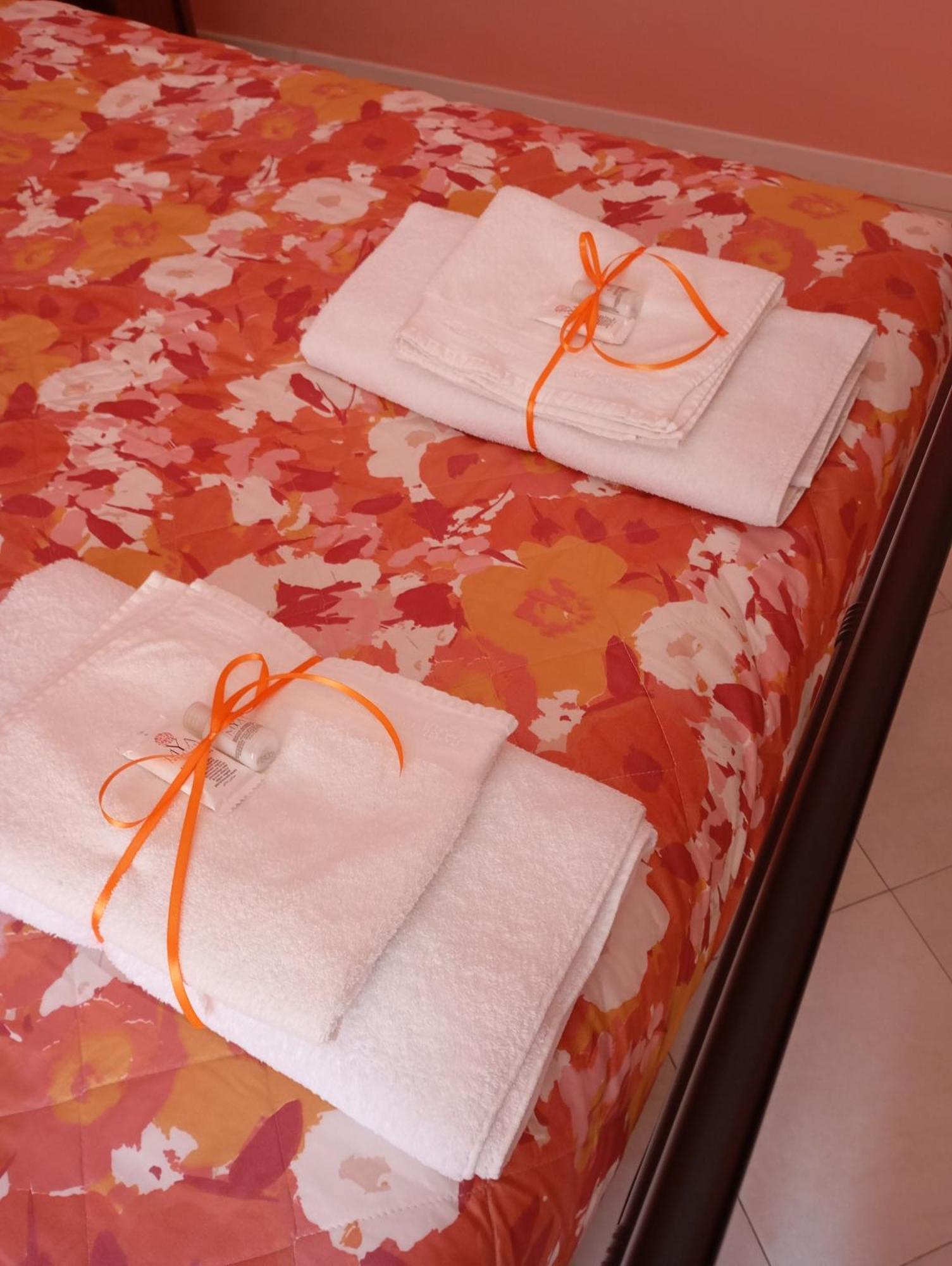 Appartement Flores Home, Vintage Charm Near City Center & Navigli *